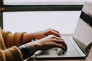 AbbVie and Eisai launch online Humira support tool service