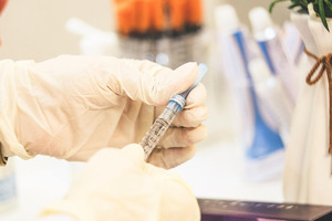 Achieving net-zero medicine through innovation
