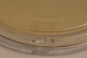 bioMérieux introduces revolutionary LockSure plate technology