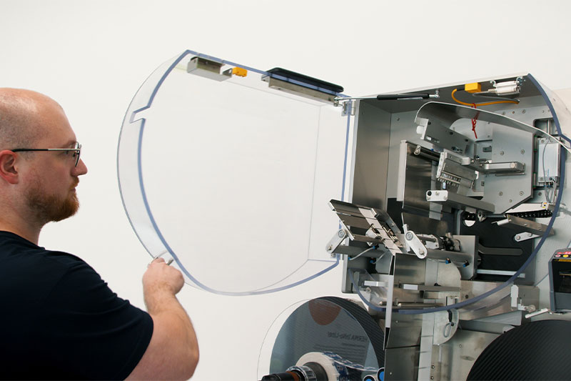 Change any label roll without interruption