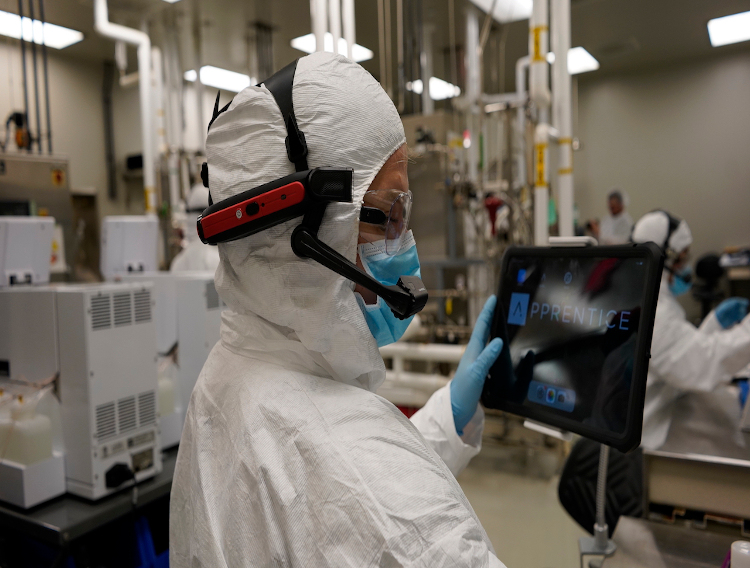 Colorcon invests in pharma manufacturing system provider