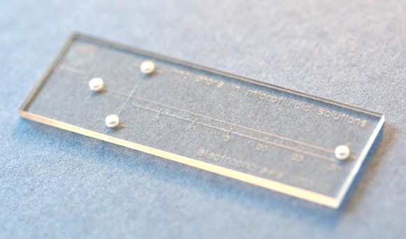 Dolomite's glass chip separates biological molecules