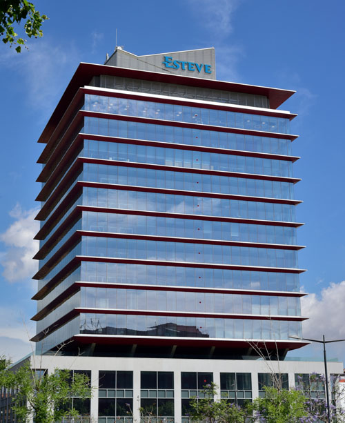 ESTEVE acquires Regis Technologies to expand US presence and capabilities