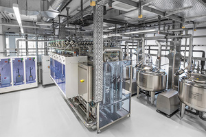 Fully automatic multi-medium testing facility for fluidic components
