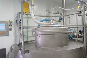 Handling potent drug materials