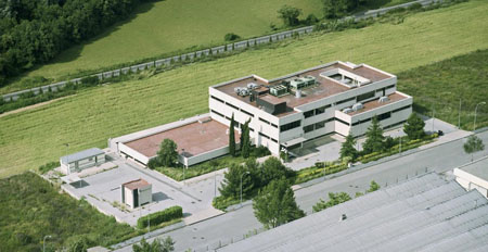 Harlan and Ipsen enter into drug development services agreement 