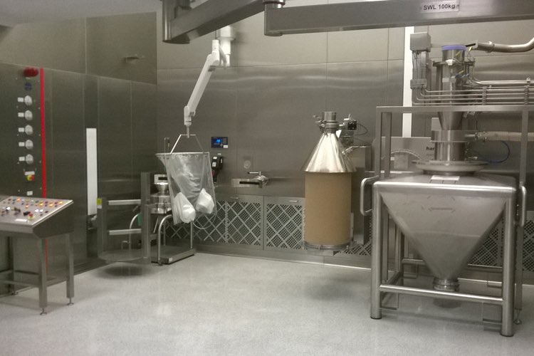 Hosokawa delivers game-changing dispensary booth to pharma company