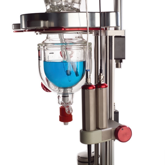 Improved pH monitoring for chemical synthesis