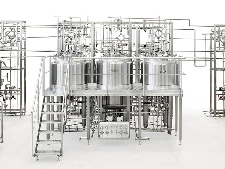 Industrial-scale equipment for the production of vaccines and blood plasma