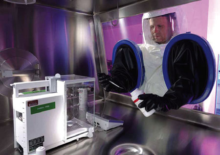 Linking biological molecules to highly potent APIs