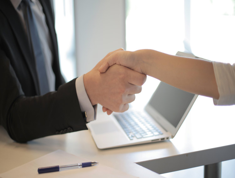 Moderna and Thermo Fisher sign long-term manufacturing agreement