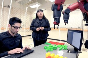Nephron partners with university to create sterile syringe-filling robots