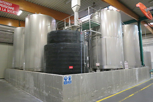 Open invitation to 61 lots of stainless steel tanks