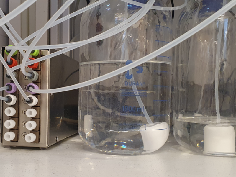 Optimised degasser for automated flow chemistry
