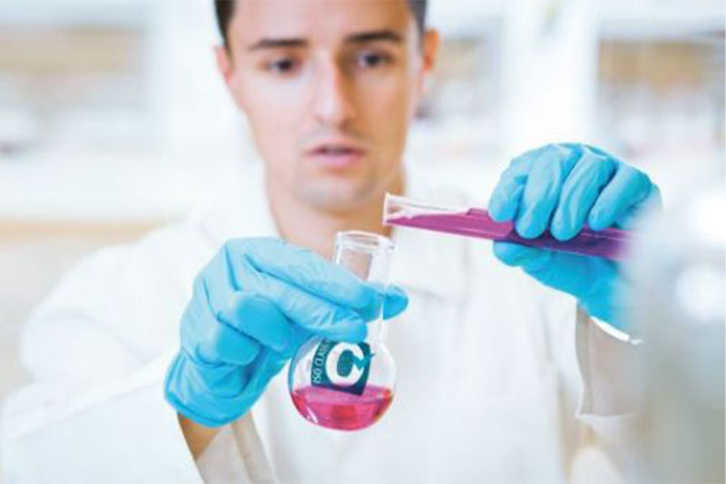 Pharmaceutical company cuts energy use and achieves ISO compliance with compressor and dryer upgrade