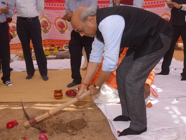 Piramal invests $42m in glass facility in India