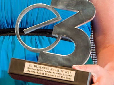 Powder Systems presents Packing Automation the E3 Business Award  