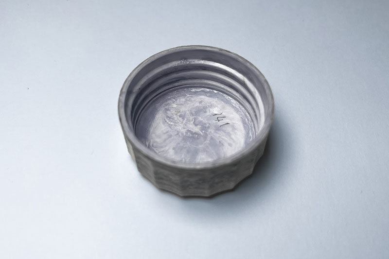 PulPac unveils plastic-like fiber caps