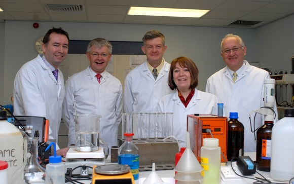 R5, contract pharma firm with cleanroom, launches