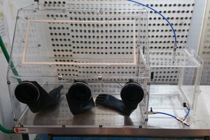 Safely handling air-sensitive products