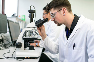 Scaling-up the manufacture of a topical drug product: A quality by design approach
