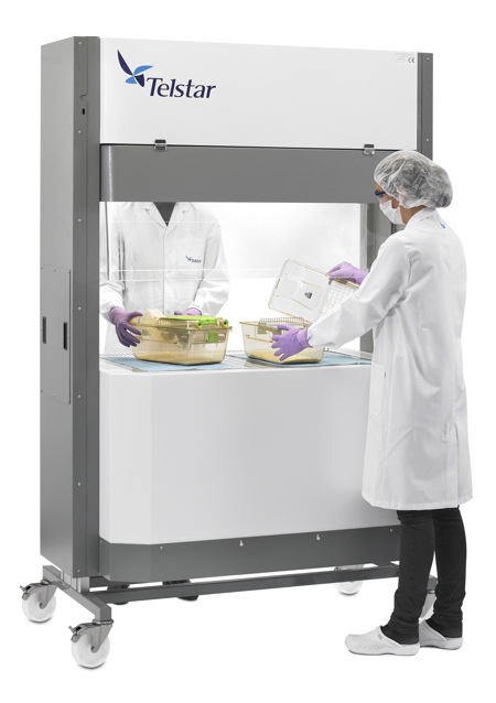 Telstar develops animal transfer cabinet