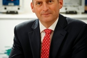 Uhlmann and Domino in partnership for serialised pharma printing systems