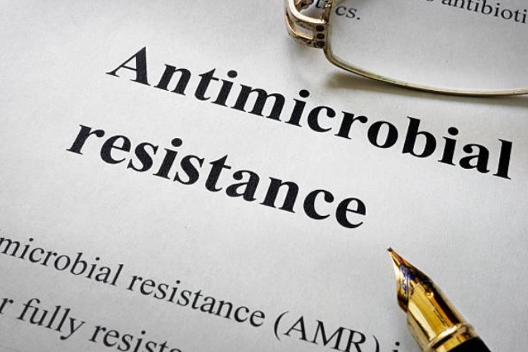 UK steps up its role in fighting global AMR