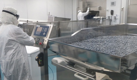 West Pharmaceutical Services installs Impulse conveyor in cleanroom